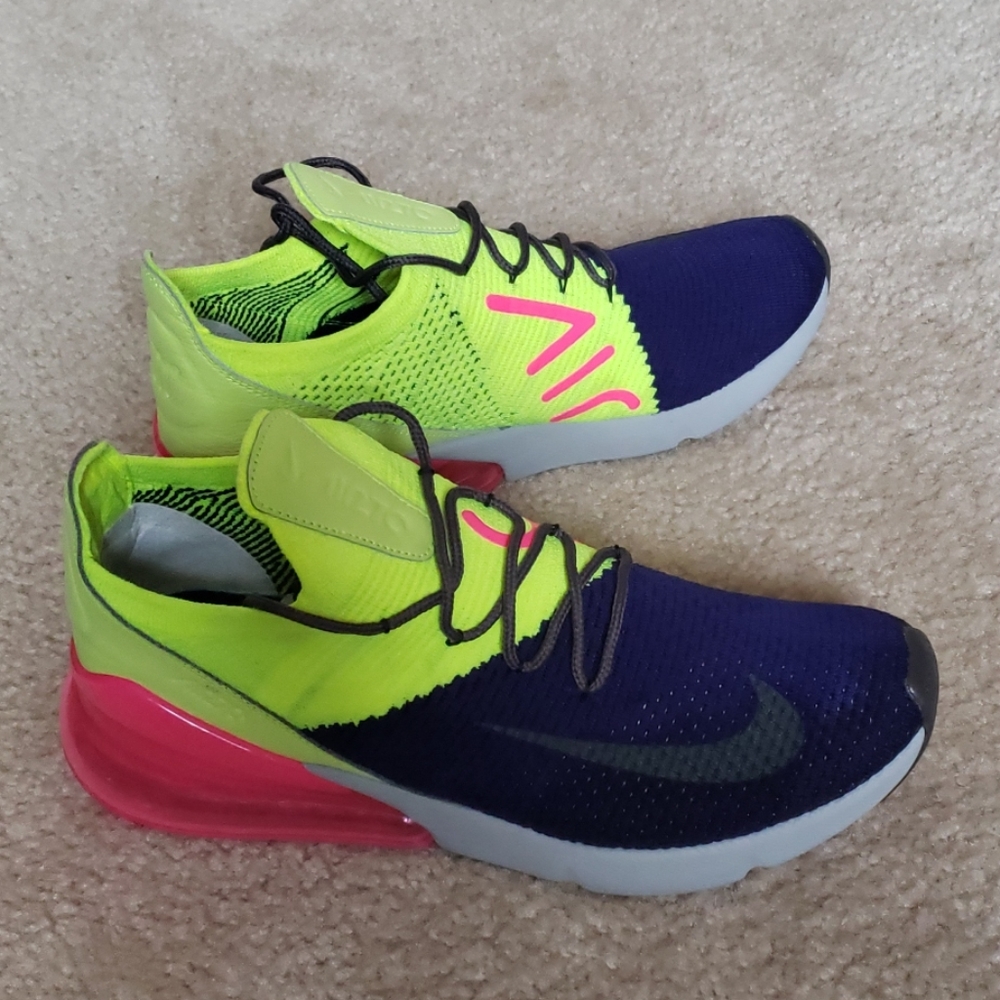 Nike Air Max 270 Flyknit Men's Size 11 Blue Pink G
